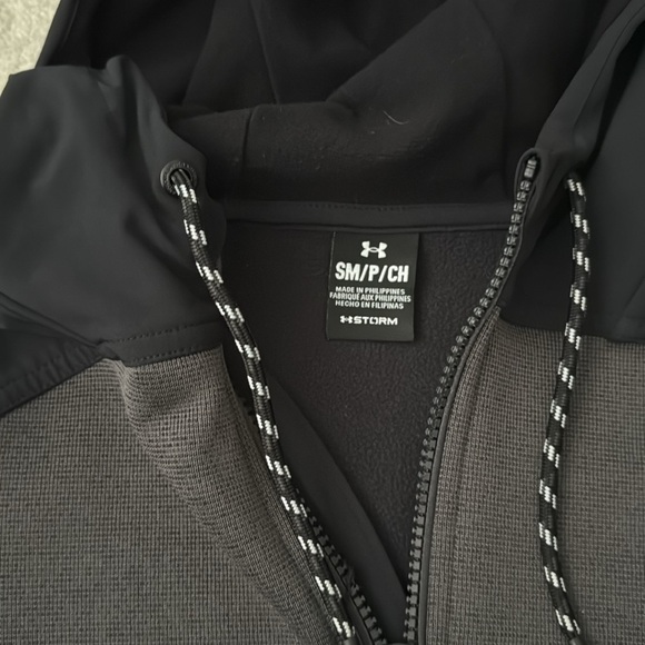 Black and Gray Hooded hoodie under armour - Picture 4 of 5